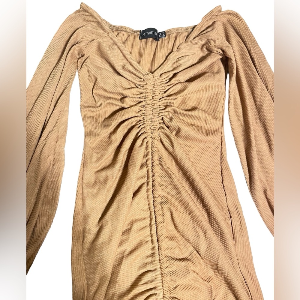 Off the shoulder, scrunched bodycon dress - Picture 2 of 5